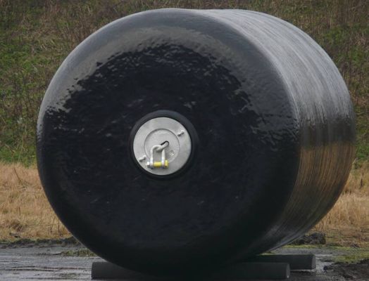 タイヤおよび鎖が付いているカスタマイズされた浮遊泡が充填されたフェンダー