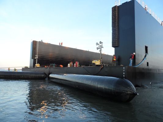 空気ドックの構造のための持ち上がる浮力の海難救助およびrefloatationのゴム製 エアバッグ