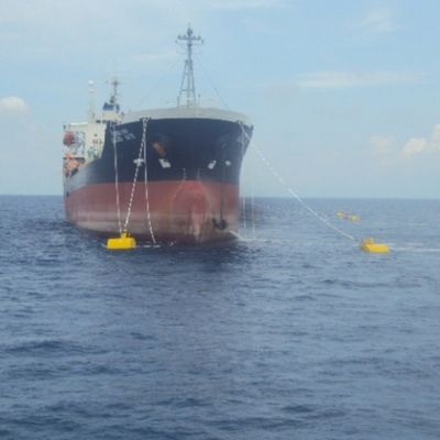 黄色い浮遊ブイを浮かべているプラスチック安全で高い浮力の海兵隊員
