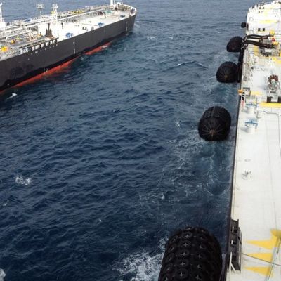 ドックの保護のための海洋の浮遊STSの膨脹可能な空気のゴム製 フェンダー