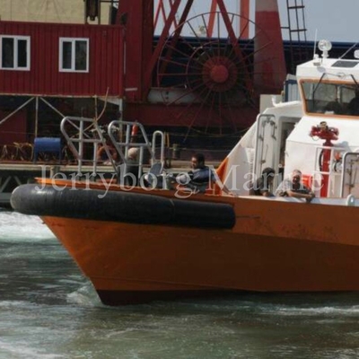 BV CCS Workboatの泡のフェンダーの大きい伸縮性タグボートのための海洋ポリウレタン フェンダー